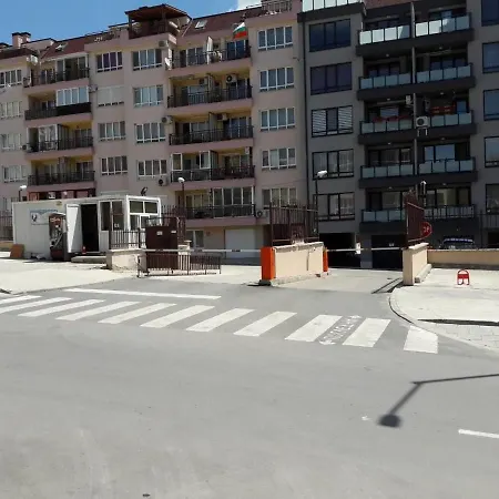 орхид хилс 公寓 *